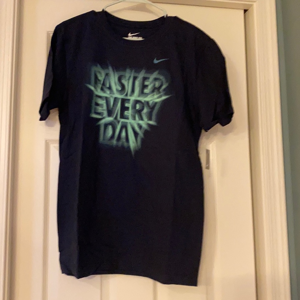 NWT Men’s Nike Tee Shirt